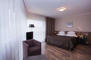 Отель Strand Spa & Conference Hotel Пярну Номер Делюкс с кроватью размера "king-size" и возможностью посещения спа-салона-6